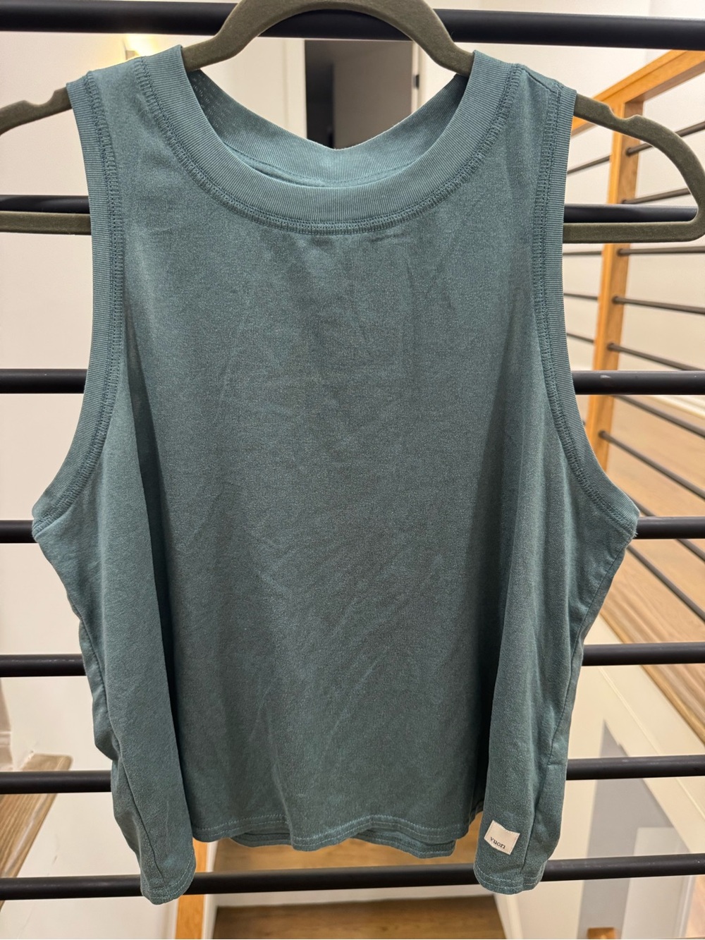 Vuori Women’s Energy Tank Top in Teal - Medium